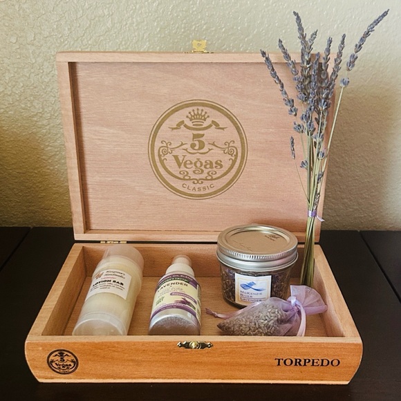 Hand Crafted Other - 🪻Oregon Farms All Natural Lavender 5 Piece Handmade Gift Set